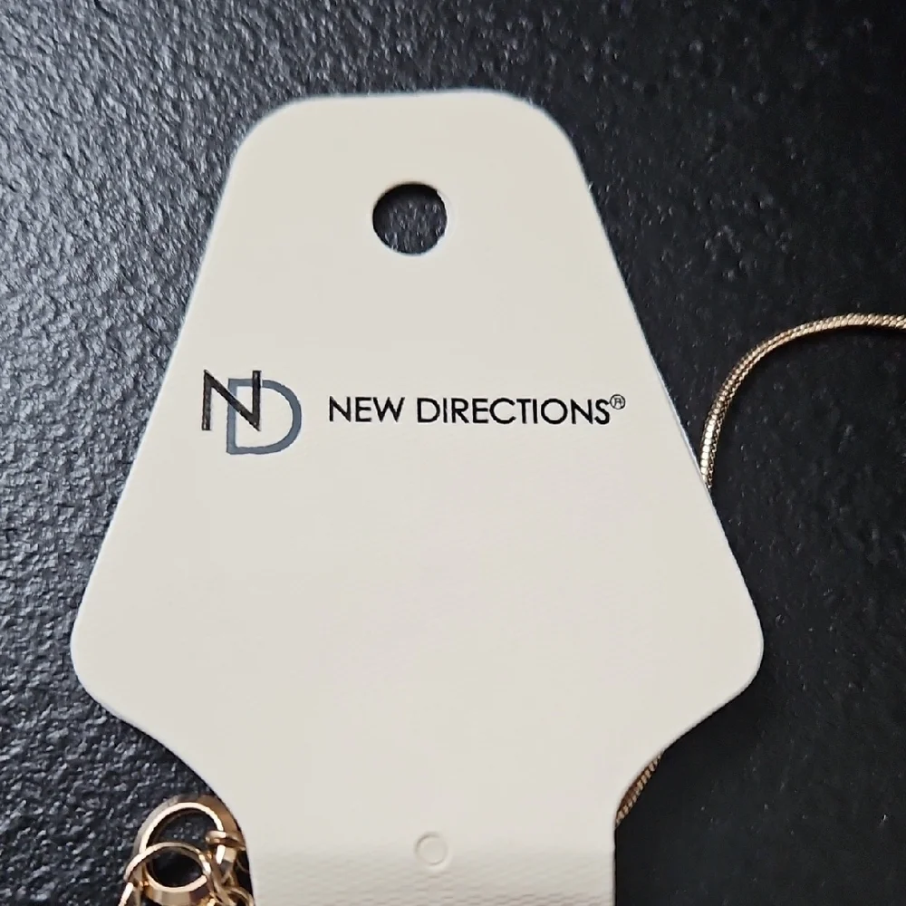 NWT New Directions Gold Pendant Necklace